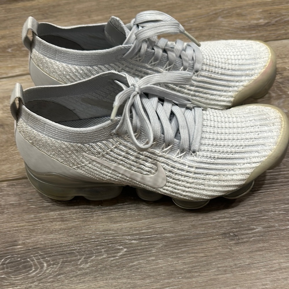 Nike Gray Athletic Shoes with Modern Knit Design